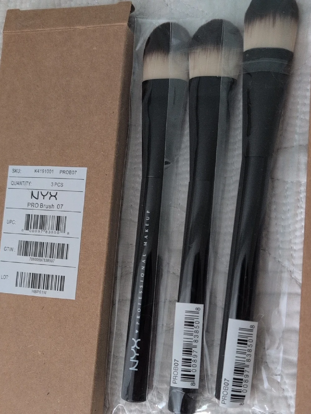 New In Box NYX Black Makeup Brushes Lot- 14 Brushes